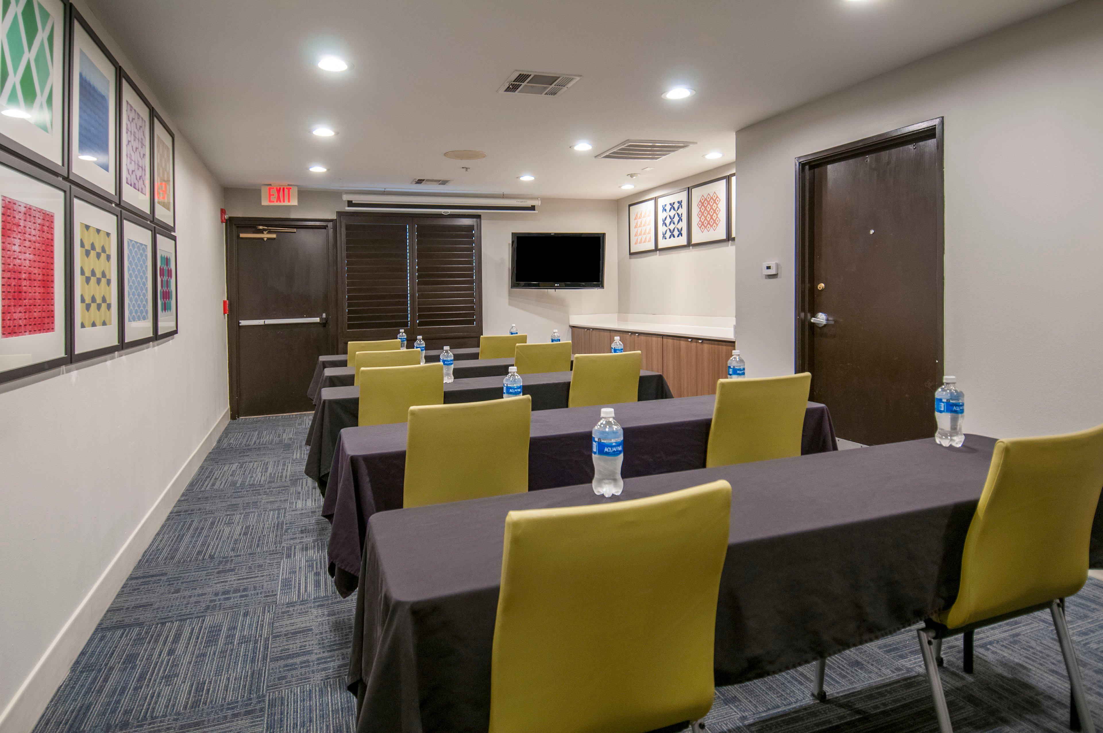 Holiday Inn Express Hotel & Suites Plano West - Frisco By Ihg Exterior photo