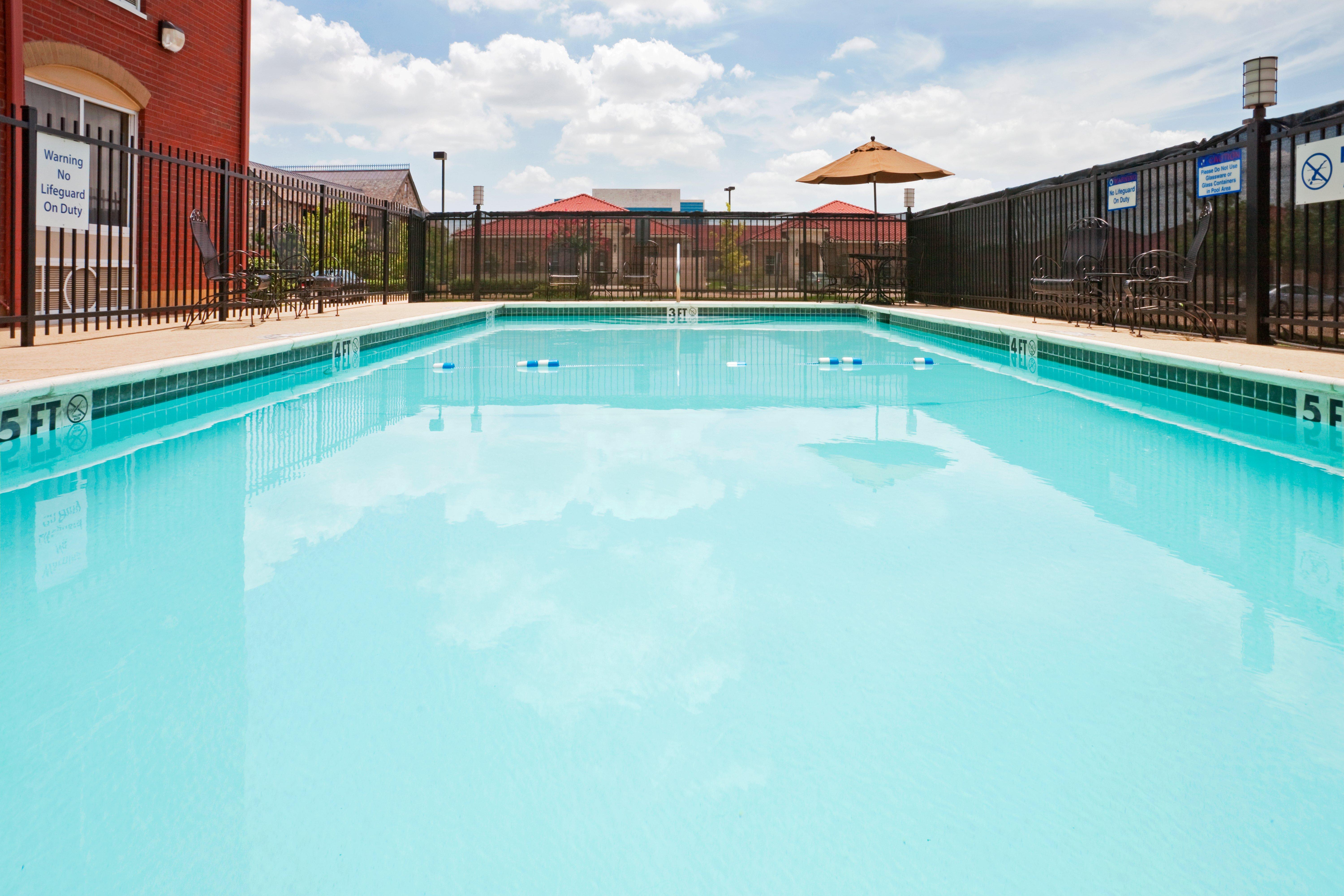 Holiday Inn Express Hotel & Suites Plano West - Frisco By Ihg Exterior photo