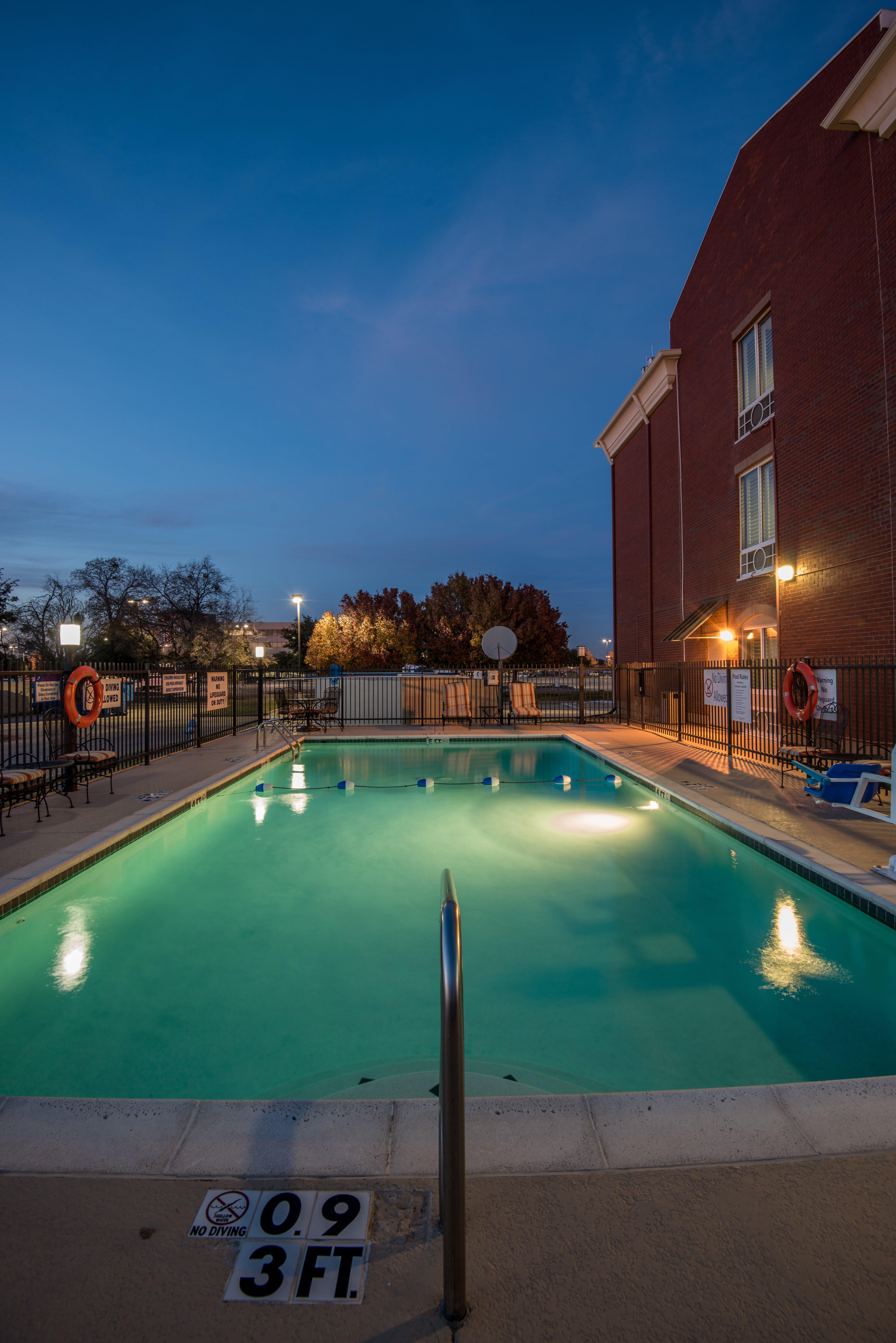 Holiday Inn Express Hotel & Suites Plano West - Frisco By Ihg Exterior photo