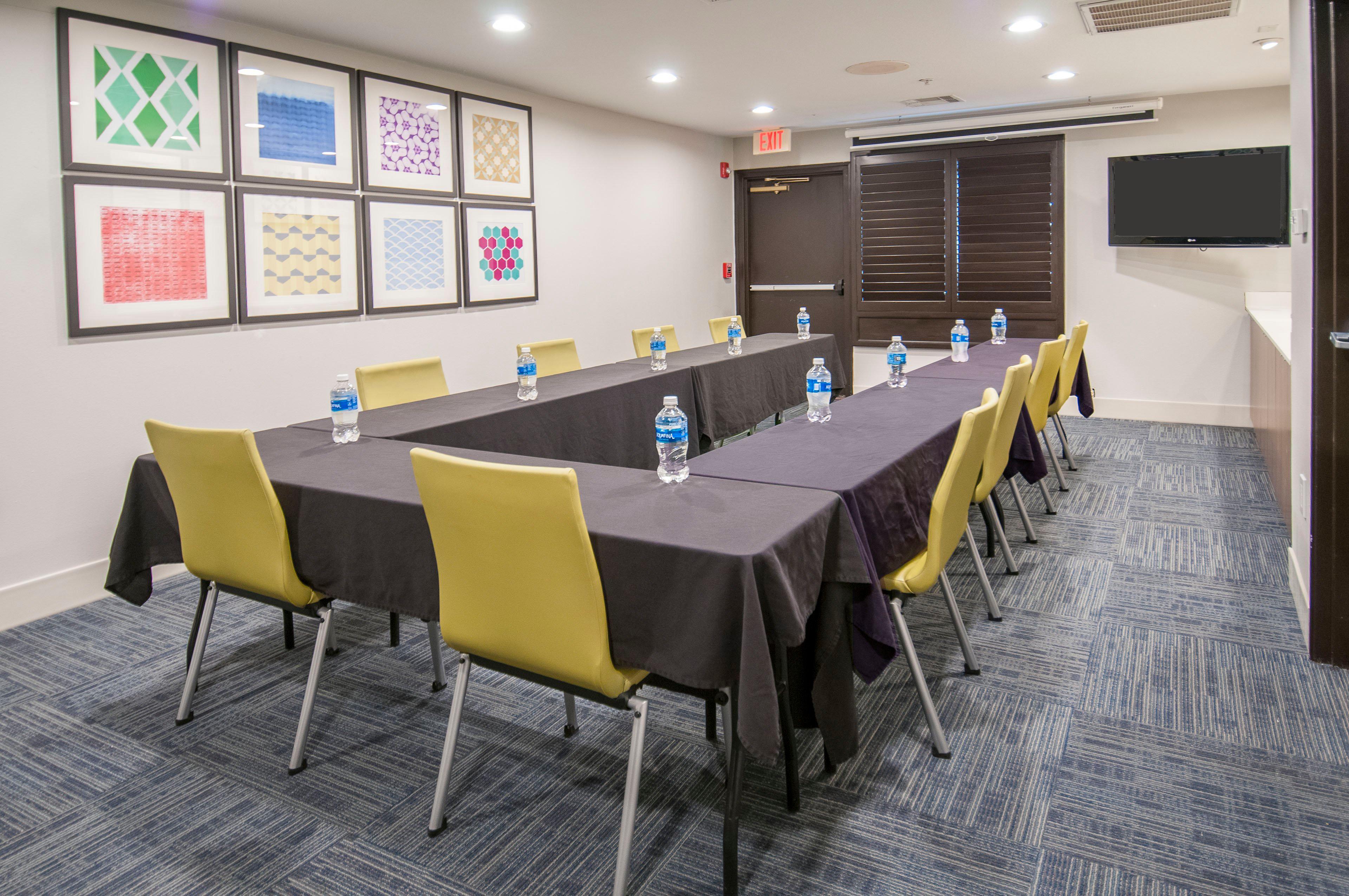 Holiday Inn Express Hotel & Suites Plano West - Frisco By Ihg Exterior photo