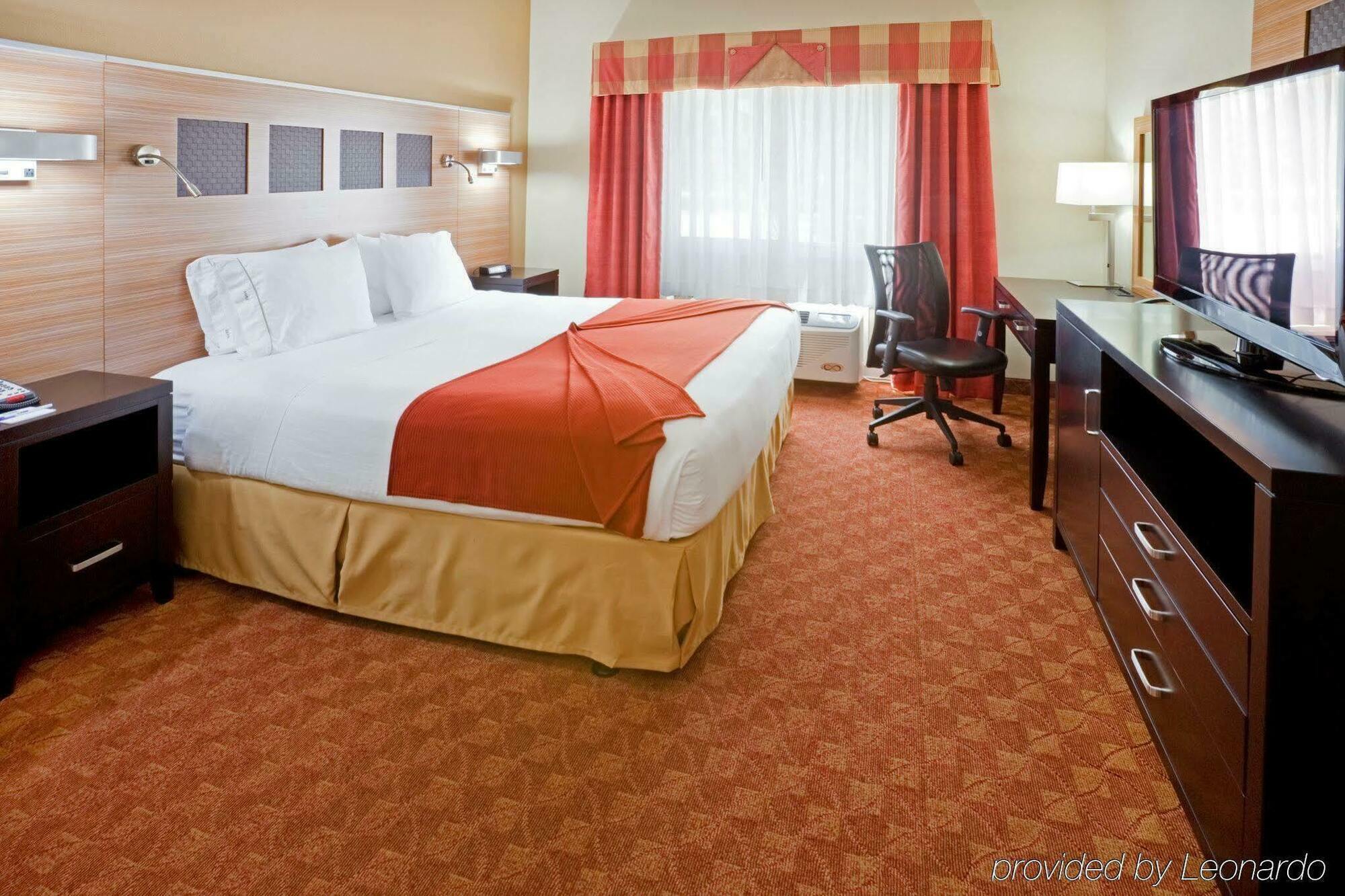 Holiday Inn Express Hotel & Suites Plano West - Frisco By Ihg Room photo